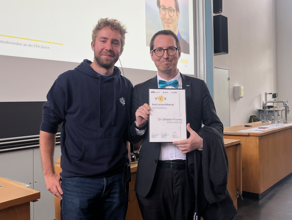 Johannes Göttle (VIS) and award recipient Dr Ghislain Fourny.