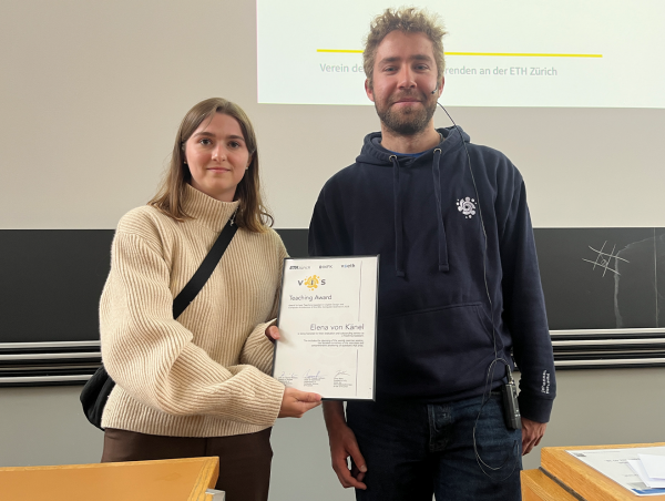 Johannes Göttle (VIS) and award recipient Elena von Känel.