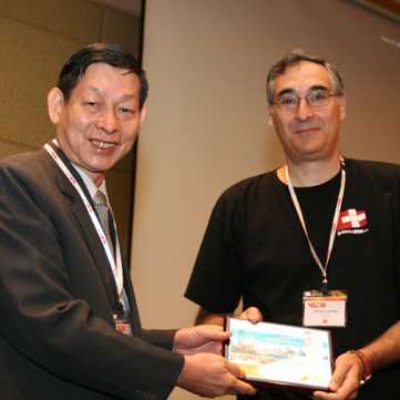 Prof. Gustavo Alonso receives award