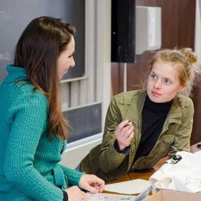 Alexandra Ion talks to a highschool student